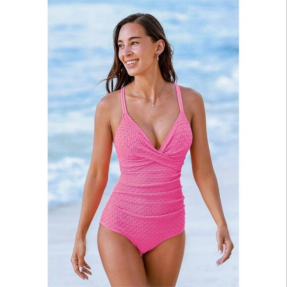 NWT Cupshe Crochet Pink Plunge Ruched Halter One‎ Piece Size Small - Picture 5 of 8